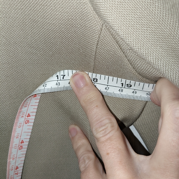 Talbots Wool Blazer Light tan with Gold Buttons Fully lined Size 10 Petite - Picture 15 of 16